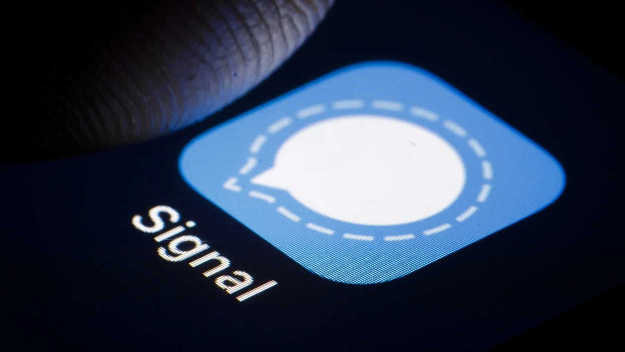 After a contact appears on Telegram, how can you use group messaging software to send bulk messages? How can group messaging software help you communicate more efficiently when new contacts appear on Telegram?